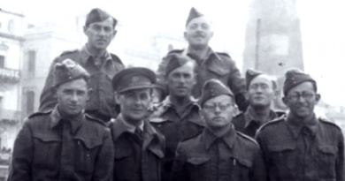 Bojoval u Tobruku a i Dunkerku. Stoletý válečný veterán Bernard Papánek a jeho zapomenutý příběh Bojoval u Tobruku a i Dunkerku. Stoletý válečný veterán Bernard Papánek a jeho zapomenutý příběh