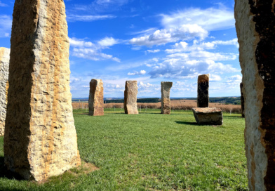 Magie kamene: Moravský Stonehenge láká turisty i hledače energií